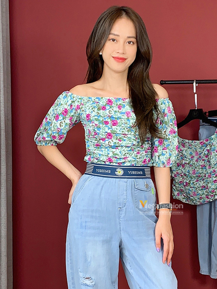 Áo nữ Gucci cổ tròn dáng suông họa tiết hoa cúc